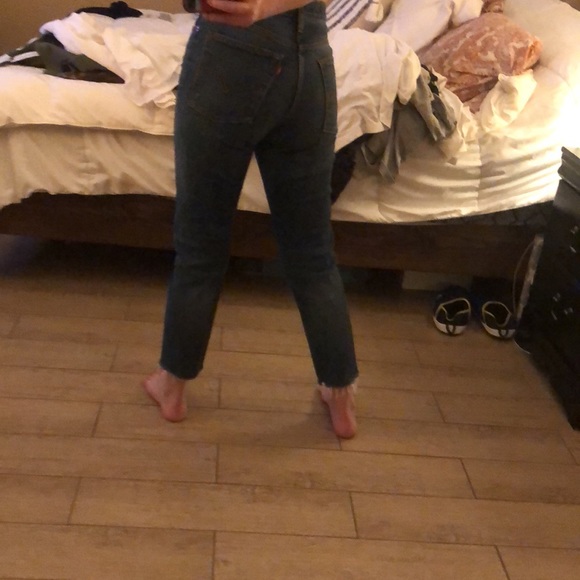 Brand new Levi straight leg cropped jeans - Picture 4 of 6